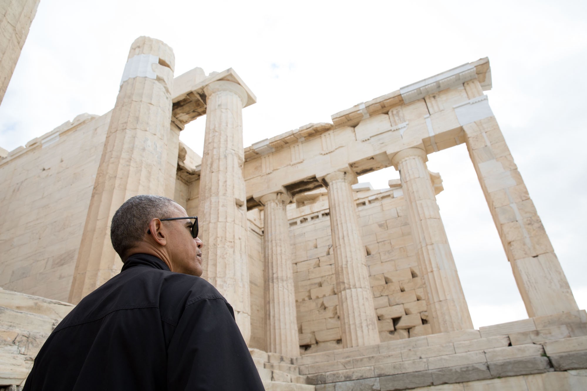 Uit de schaduw: Uit de schaduw van de Acropolis